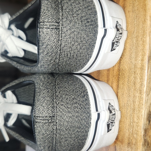 Vans Low Top Gray Canvas Sneakers Size 8 Women/6.5 Men - Picture 5 of 7